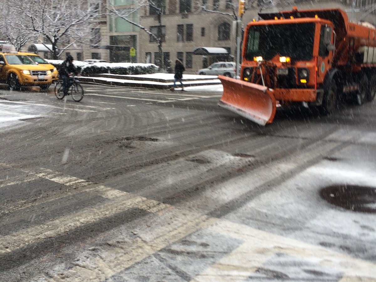 First day of snow ! Oups I mean first day of spring! Snow in&nbsp;NYC!!!!